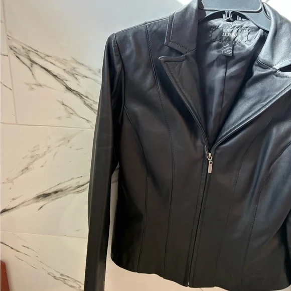 Alfani Sleek Black Women’s Medium Leather Jacket - Picture 4 of 8